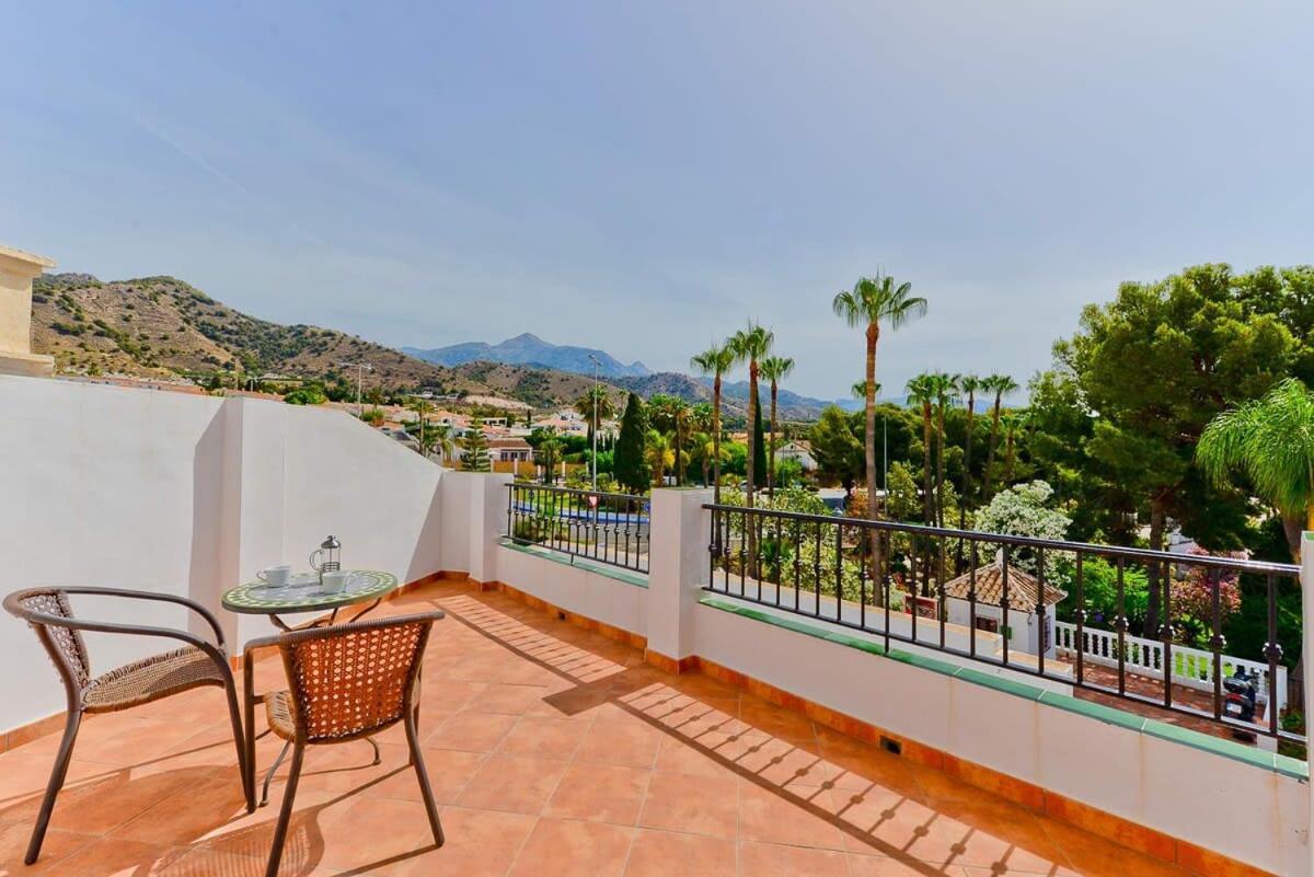 Villa Oasis Nerja Exterior photo